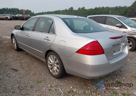2007 Honda Accord Sdn 2.4 Ex z USA, uszkodzony, nr VIN 1HGCM56877A094055
